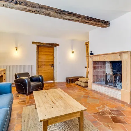 De Charme Avec Piscine - A Charming With Swimming Pool Ferienhaus