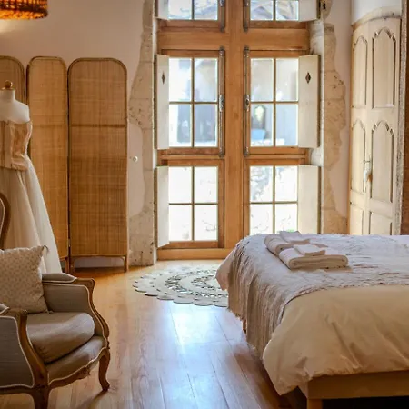 De Charme Avec Piscine - A Charming With Swimming Pool Ferienhaus