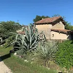 בית נופש De Charme Avec Piscine - A Charming With Swimming Pool