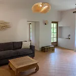 De Charme Avec Piscine - A Charming With Swimming Pool בית נופש