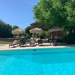De Charme Avec Piscine - A Charming With Swimming Pool בית נופש Saint-Léonard