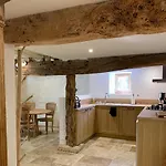De Charme Avec Piscine - A Charming With Swimming Pool