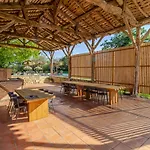 De Charme Avec Piscine - A Charming With Swimming Pool