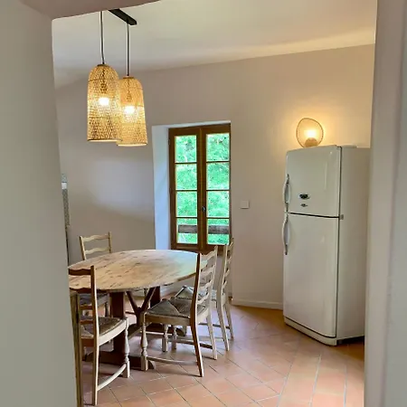 De Charme Avec Piscine - A Charming With Swimming Pool *