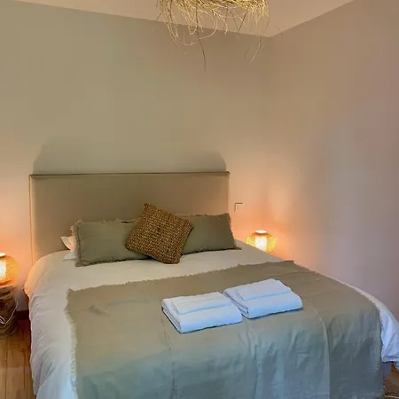 De Charme Avec Piscine - A Charming With Swimming Pool Saint-Léonard
