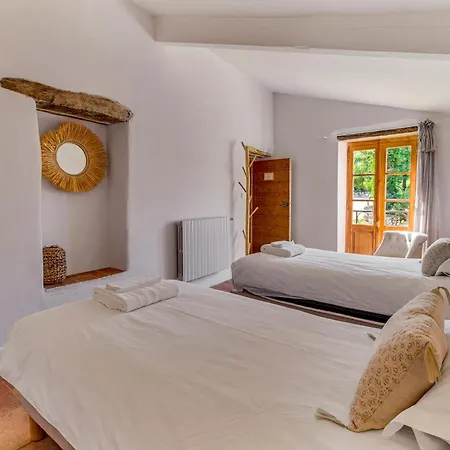 別荘 De Charme Avec Piscine - A Charming With Swimming Pool *