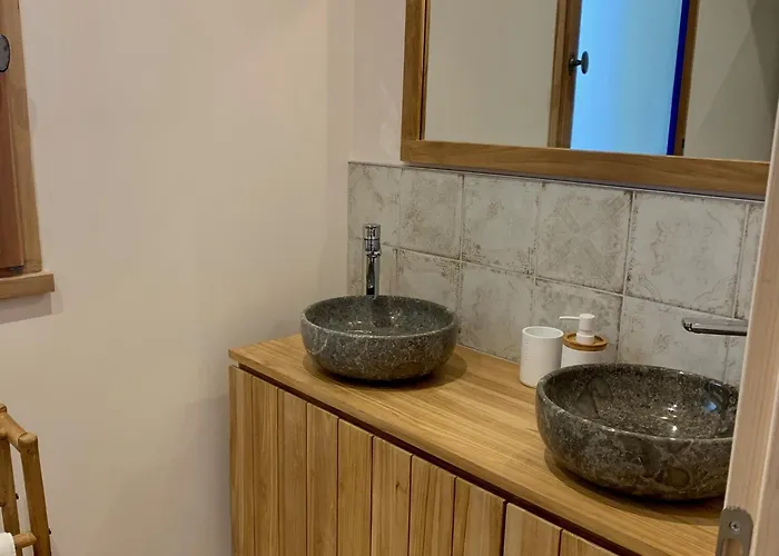 De Charme Avec Piscine - A Charming With Swimming Pool Tatil Evi Saint-Léonard