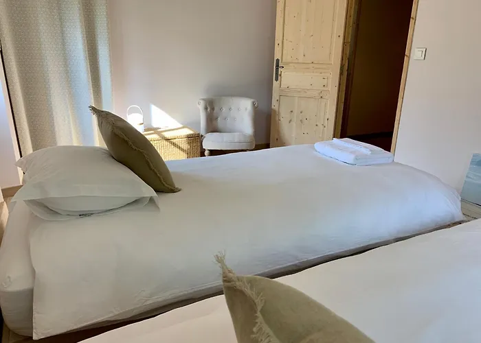 De Charme Avec Piscine - A Charming With Swimming Pool Tatil Evi Saint-Léonard