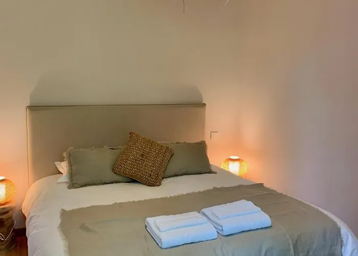 De Charme Avec Piscine - A Charming With Swimming Pool Saint-Léonard