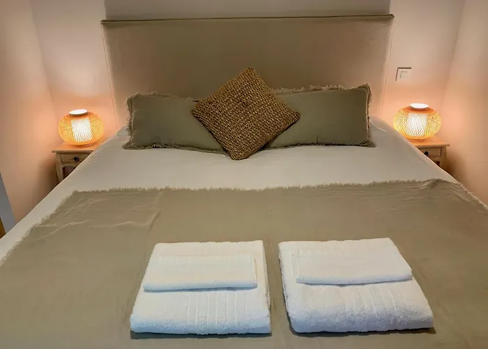 De Charme Avec Piscine - A Charming With Swimming Pool