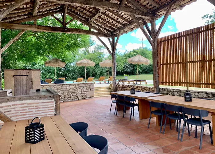 Tatil Evi De Charme Avec Piscine - A Charming With Swimming Pool Saint-Léonard