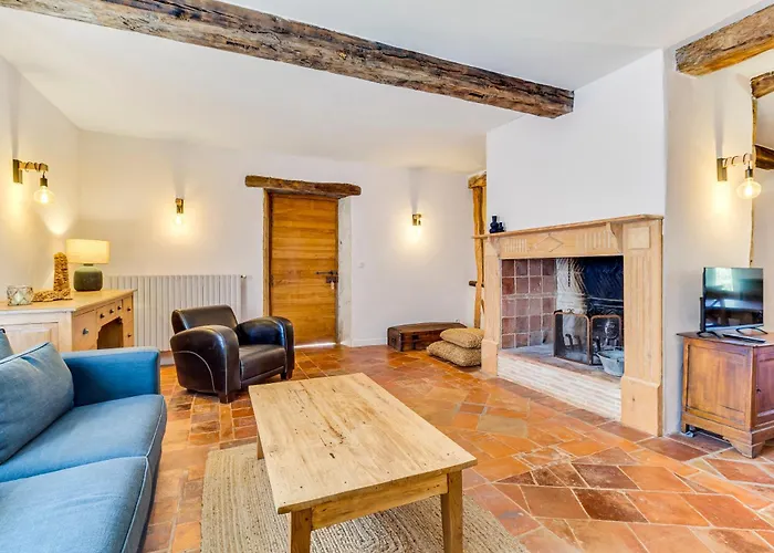 De Charme Avec Piscine - A Charming With Swimming Pool Tatil Evi