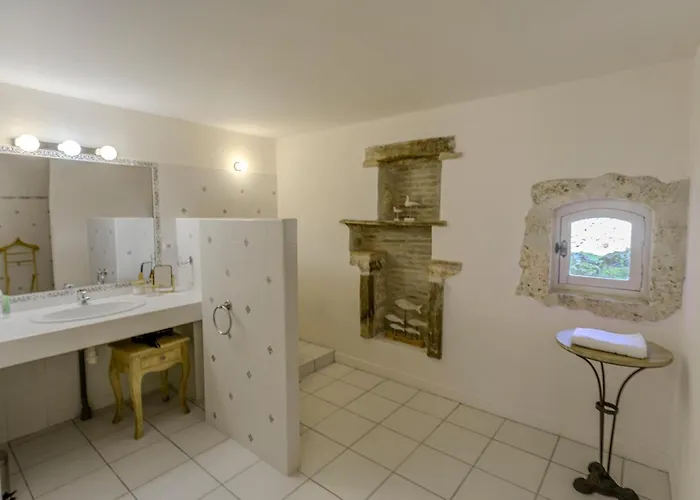 De Charme Avec Piscine - A Charming With Swimming Pool Tatil Evi Saint-Léonard