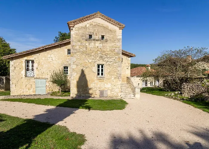 De Charme Avec Piscine - A Charming With Swimming Pool Saint-Léonard